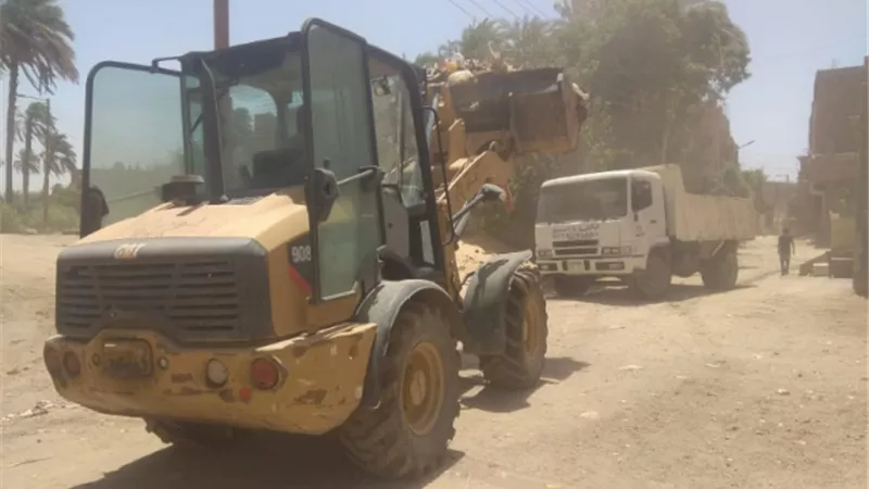 محافظ أسيوط: تكثيف أعمال النظافة ورفع المخلفات وحملات التطهير والتعقيم خلال أيام العيد