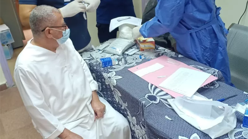 جامعة عين شمس تواصل جهودها في رعاية أبناء مصر العائدين من الخارج