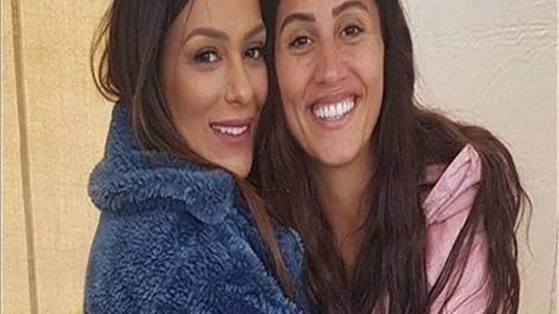انجى المقدم تعزل نفسها 14 يوم بعد إصابة رجاء الجداوي بكورونا