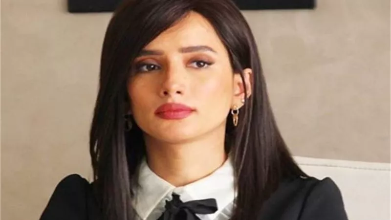 زينة تهنئ جمهورها بعيد الفطر المبارك عبر 