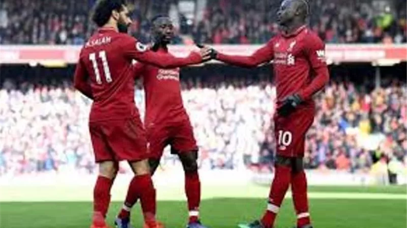 لاعب ليفربول السابق بارنز يفضل مانى على صلاح