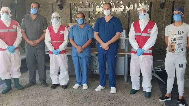 وفد من الهلال الأحمر يزور عزل قها والمستشفي