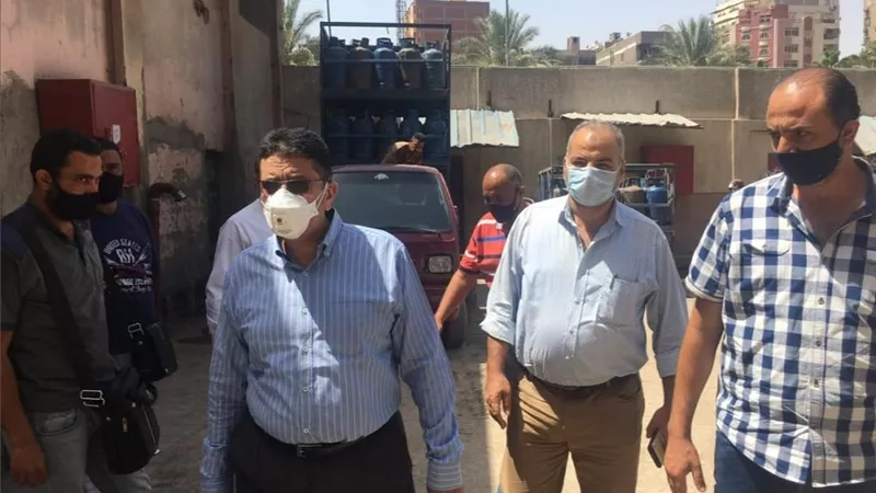 رئيس بوتاجاسكو يتفقد بعض مستودعات القاهرة الكبرى للاطمئنان على توافر أسطوانة البوتاجاز.. صور