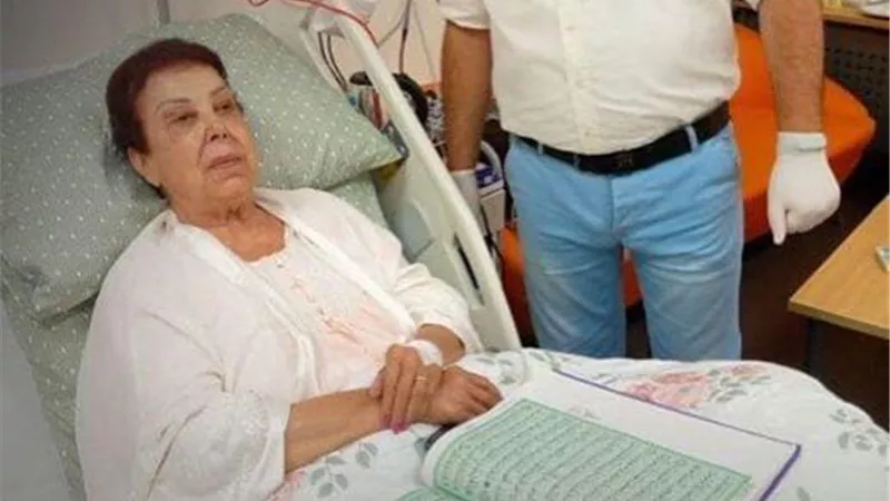 مقطع صوتي للفنانة رجاء الجداوي من داخل مستشفى العزل.. شاهد