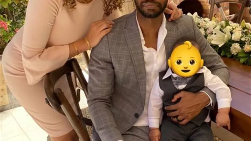 شيكا يحتفل بالعيد مع زوجته ونجله عبر إنستجرام