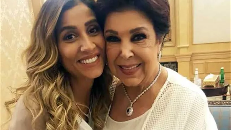 أول تعليق من دينا الشربيني بعد مخالطها بالفنانة رجاء الجداوى .. فيديو
