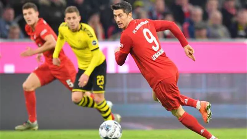 الدورى الألمانى.. البايرن يتقدم على دورتموند بهدف فى الشوط الأول