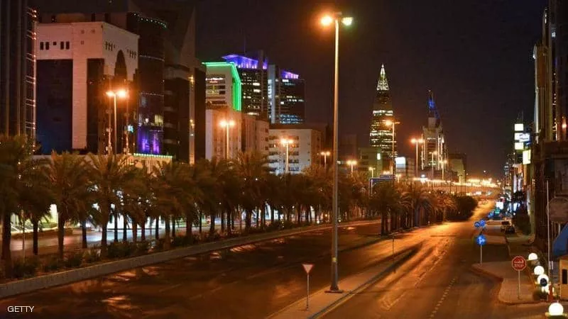 السعودية تعلن آلية العودة للعمل بالقطاعين العام والخاص