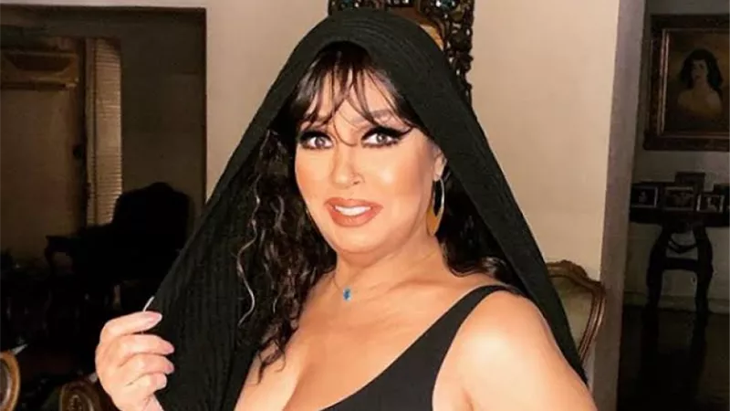 فيفى عبده تهنئ الجمهور بالعيد بوصلة رقص.. شاهد