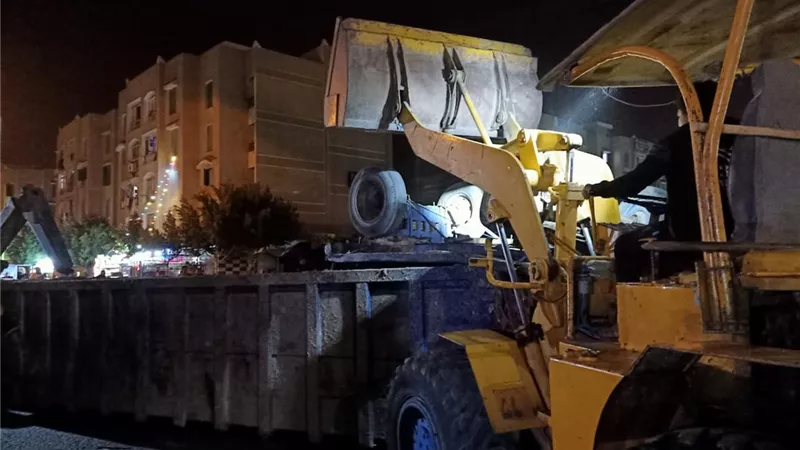 رئيس الجهاز: استغلال توقيت الحظر في أعمال النظافة والتطهير ورفع القمامة بمدينة ٦ أكتوبر