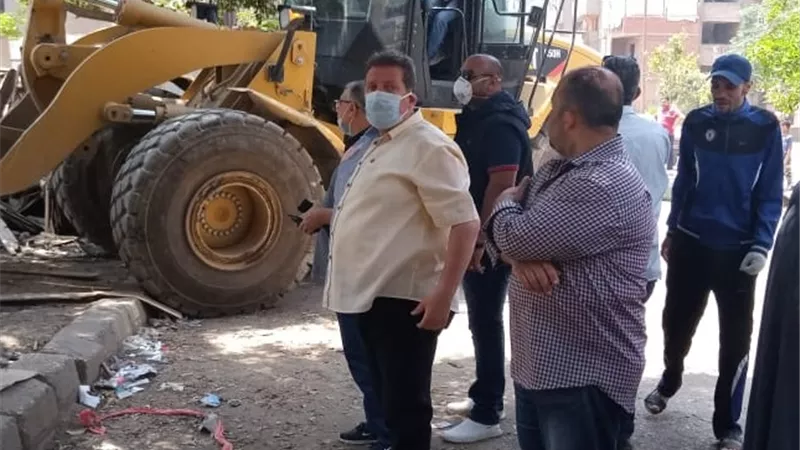 ازالة سوق شارع جيهان العشوائى بالزاوية الحمراء وتطهيره