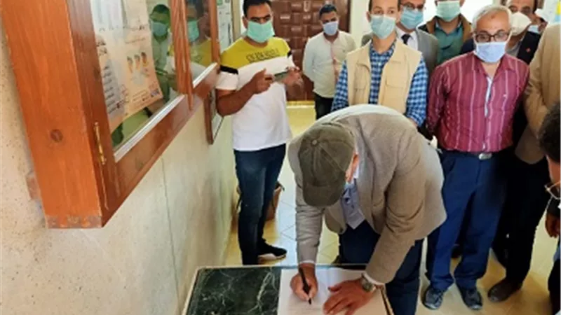 وزير الزراعة يزور مركز التلقيح الصناعي بالعامرية