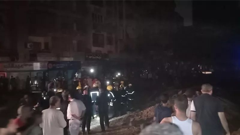 محافظ ومدير أمن القاهرة يتفقدان انفجار ماسورة الغاز بالمطرية