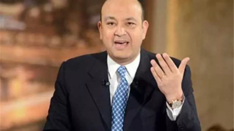 «أنا مش عالم ولا خبير».. عمرو أديب: «هنفتح البلد إزاي وأرقام كورونا بتنط كده؟»