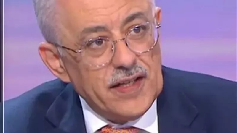تعليم البرلمان يبحث تأجيل امتحانات الثانوية العامة لحين انتهاء ذروة تفشي كورونا