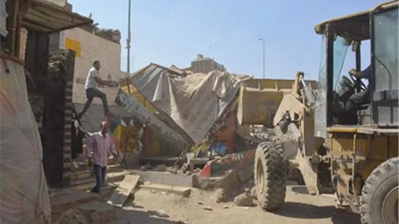 الجيزة تفرض سيطرتها علي البراجيل بحملات مكبرة لإزالة الإشغالات والتعديات