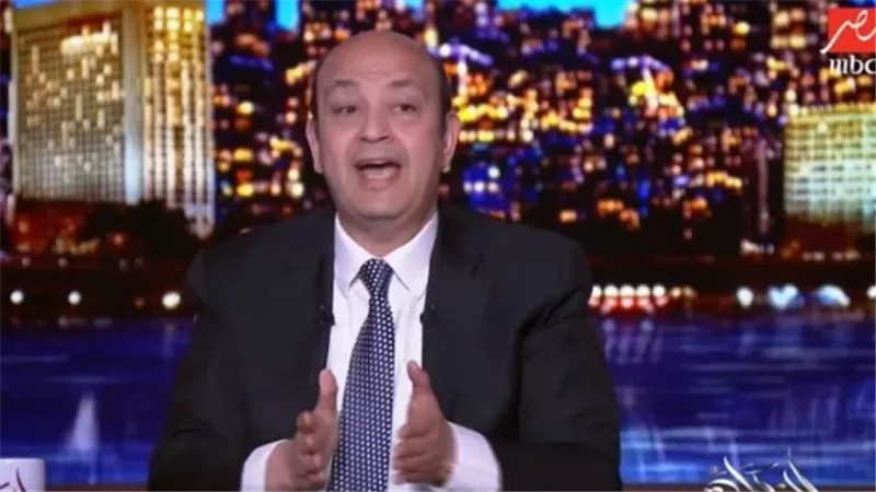 عمرو أديب يشدد على أهمية التباعد الاجتماعي وارتداء الكمامات.. ويعلن موعد فتح الطيران