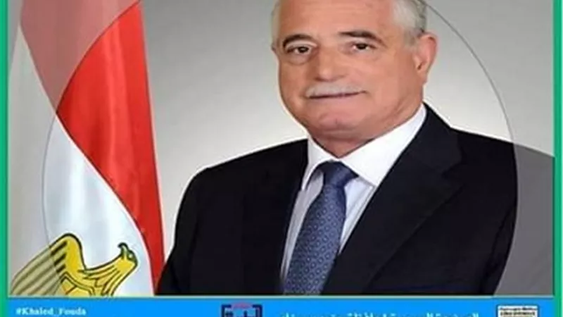 فوده :يؤكد علي ارتداء الكمامة الواقية لجميع العاملين والمترددين علي المصالح