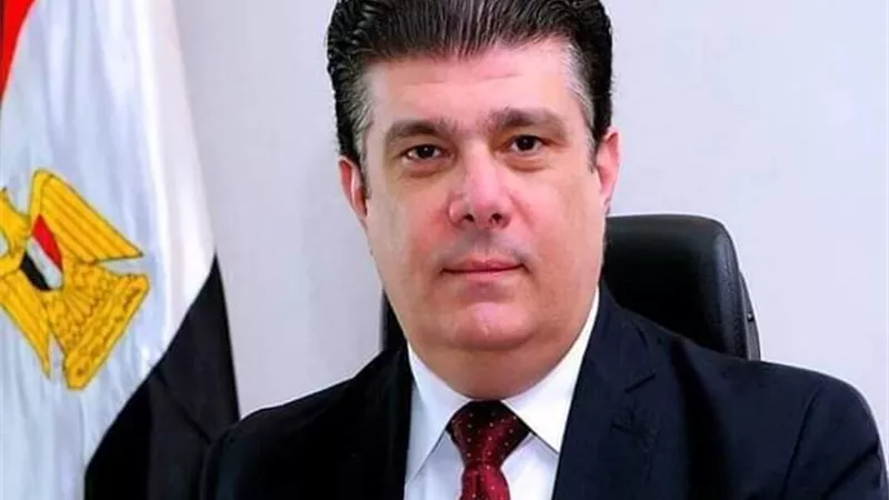 حسين زين يهنئ الاعلاميين بعيدهم السادس والثامنون