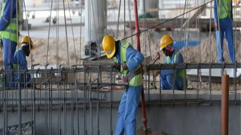 بإجراءات احترازية .. عودة عمال قطاع الأعمال العام للمصانع ومواقع الإنتاج اليوم