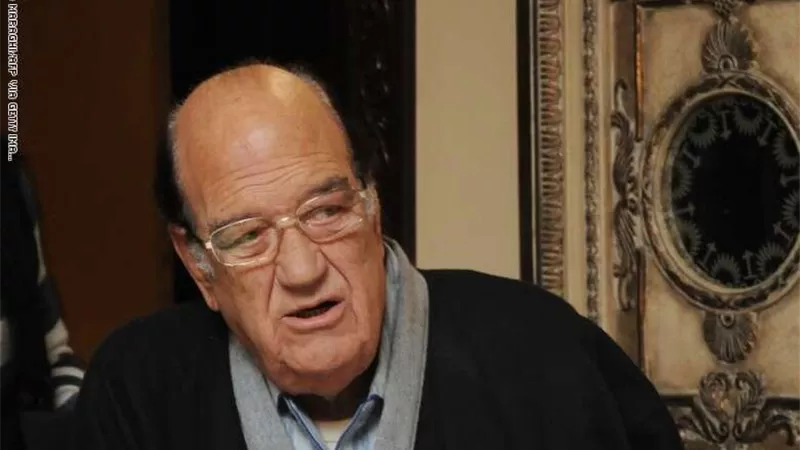 احمد العوضى ينعى وفاة الفنان حسن حسنى برسالة مؤثرة