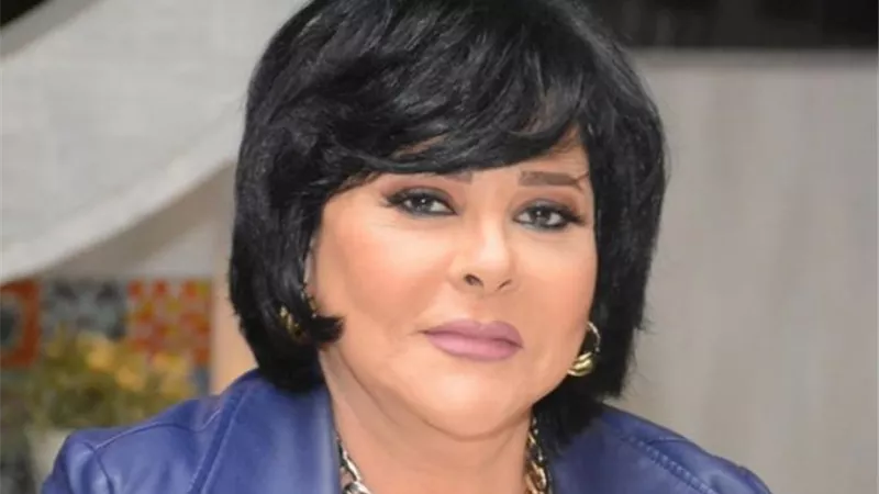 يا حزن الحزن تتهنى فى الجنة.. إسعاد يونس تنعى حسن حسنى