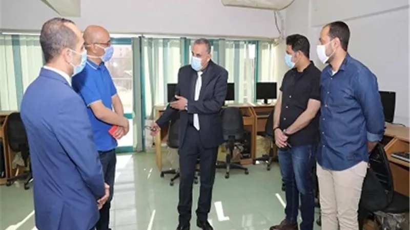 محافظ سوهاج يتفقد تجهيزات استراحة الأطباء بمركز إعداد القادة