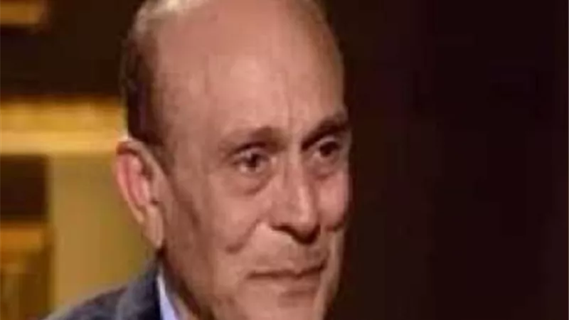 رفيق الدرب تركتنا دون ضجيج.. محمد صبحى ينعى حسن حسنى بهذه الكلمات