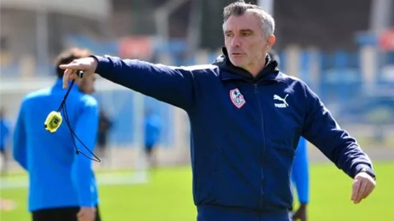 كارتيرون يستقر علي شكل الزمالك قي الموسم الجديد