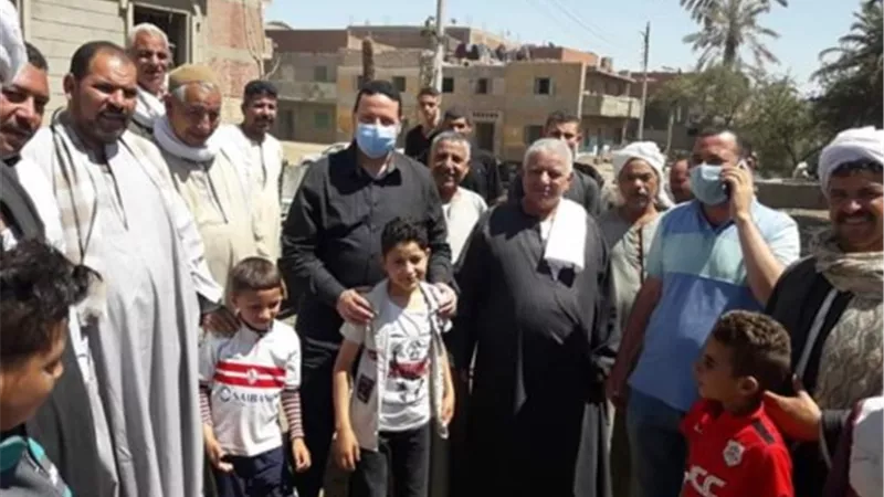 برعي يحتفل مع أهالي الحاجر ببدء إنشاء مدرسة