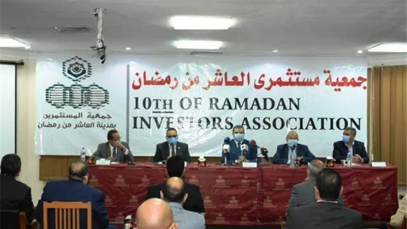 وزير القوى العاملة:زيارتى للعاشر اليوم لاستمرار بث رسائل التوعية للعمال