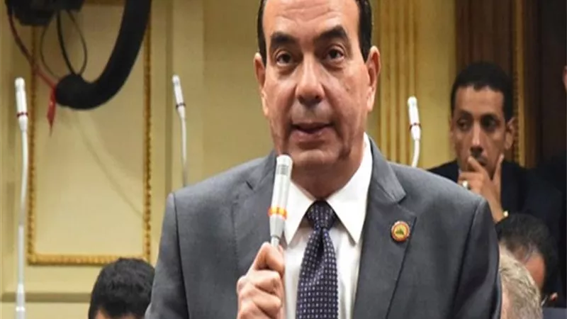 رئيس برلمانينة المصريين الأحرار يجدد المطالبة بتوزيع الكمامات علي بطاقات التموين لسلامتنا ومحاربة لمنعدمي الضمير