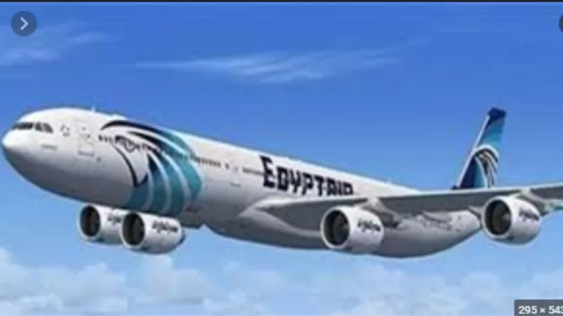 مطار القاهرة يستقبل 310 مصريين من العالقين بالسعودية
