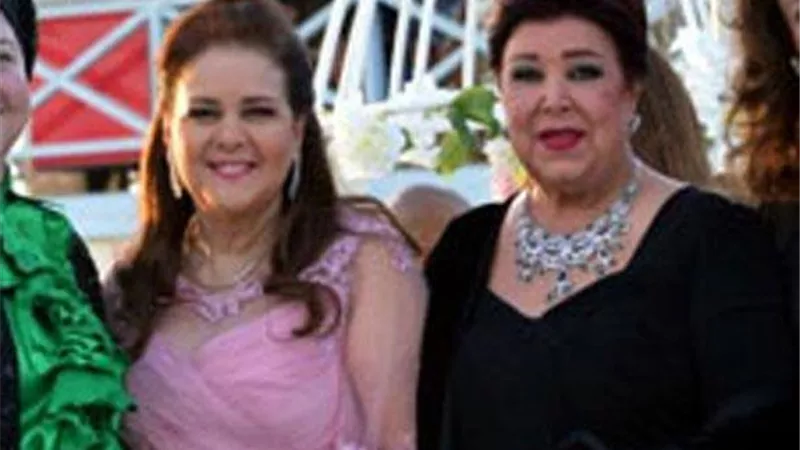 دلال عبدالعزيز تكشف اخر تطورات الحالة الصحية للفنانة رجاء الجداوي.. فيديو