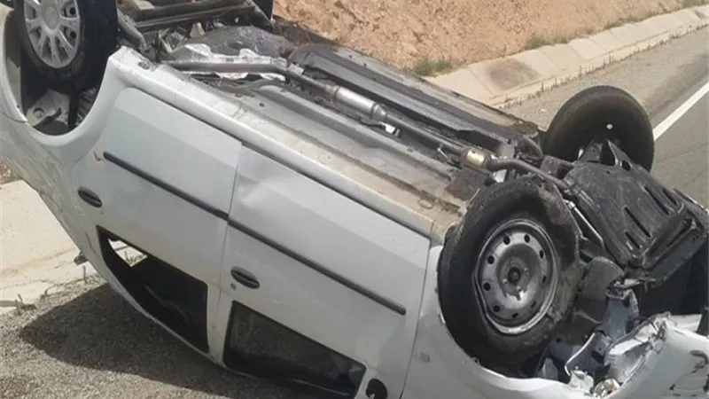 مصرع محام واصابة نجلة في انقلاب سيارة بطريق القنطرة بورسعيد