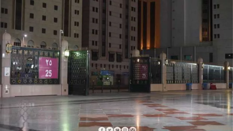 المسجد النبوي يفتح ابوابه لاستقبال المصلين لأول مرة منذ إغلاقه