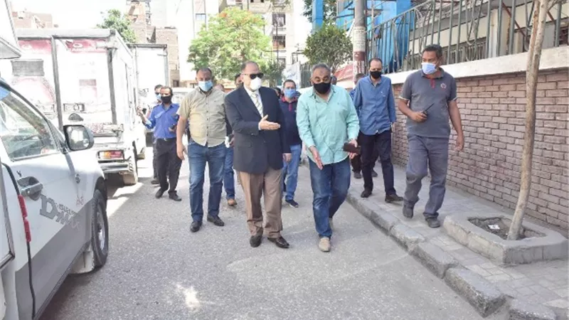 محافظ أسيوط يتفقد أعمال نظافة وتجميل شوارع حي غرب