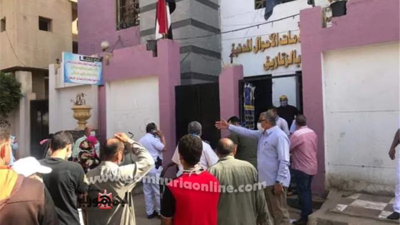 محافظ الشرقية يُتابع سير العمل بمجمع خدمات الأحوال المدنية بمدينة الزقازيق صور