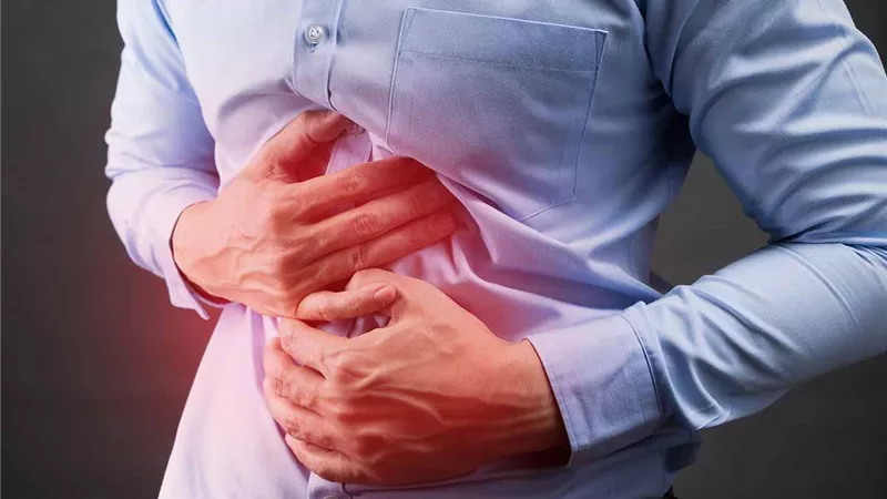 10 أطعمة يجب تجنبها لتهدئة القولون