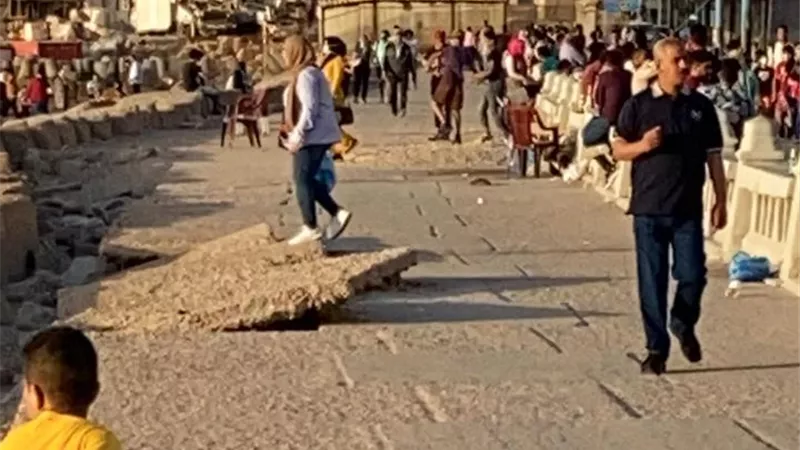 الاسكندرانيه هروبوا من الحر للكورنيش ولاعزاء لكورونا صور