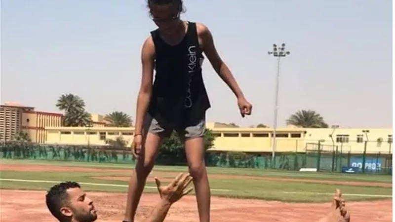 رامز أمير ينشر فيديو لتمرينه بعد خضوعه لجراحة.. شاهد