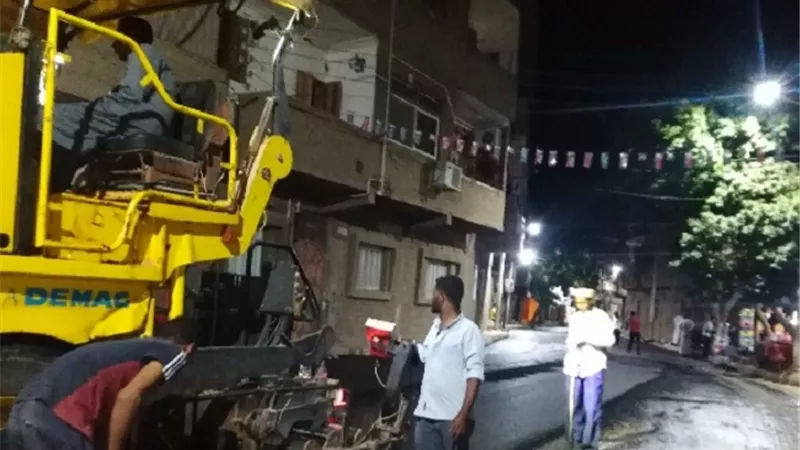 رصف الشارع الرئيسى بنجع الخطباء بالأقصر