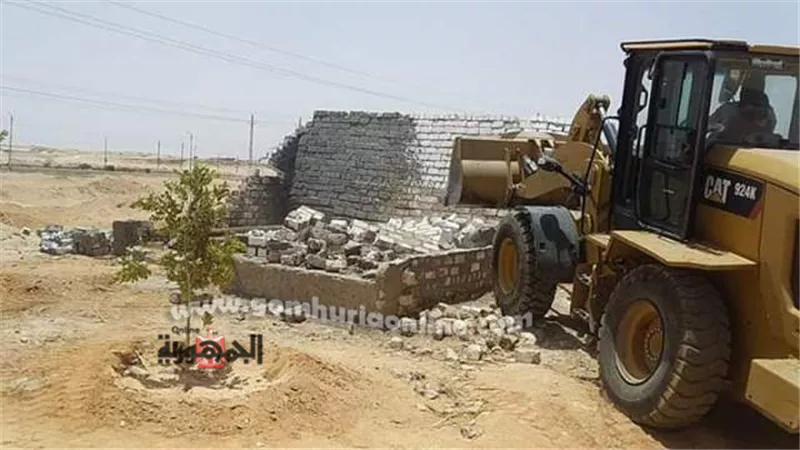 إزالة مخالفات البناء والتعديات على أراضي الدولة بمركز أسيوط
