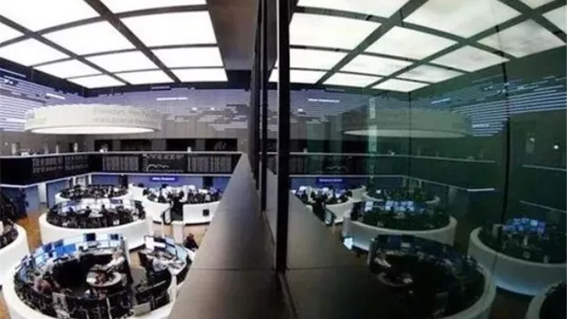 أسهم أوروبا تصعد بفضل بيانات صينية تبعث على التفاؤل وسهم رينو يقفز