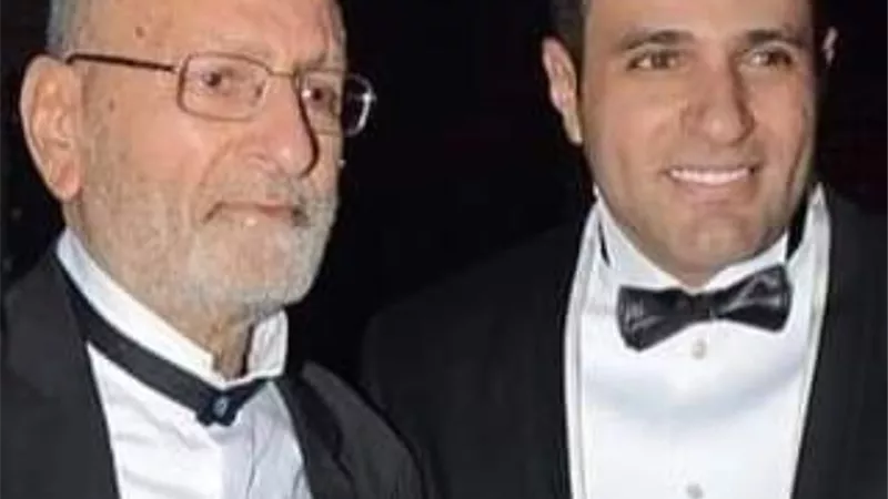 غياب نجوم الفن وفريق وأما عن جنازة والد الفنان محمد نور.. صور