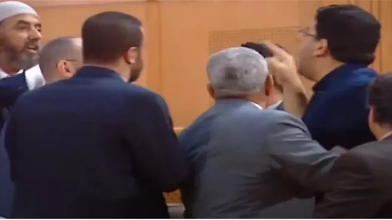 أجواء مشحونة في جلسة مساءلة الغنوشي