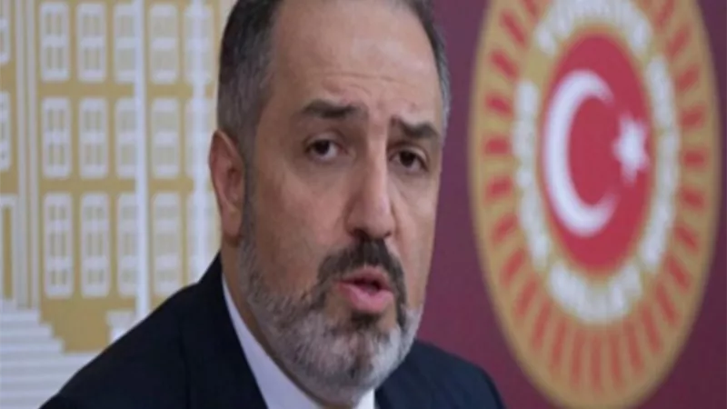 برلماني تركي يؤكد : أزمة ثقة تشتعل بين أردوغان وحليفه بهتشلي