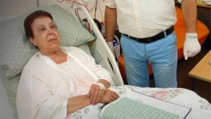 بعد نفى شائعة وفاتها...تعرف على التطورات الصحية للفنانة رجاء الجداوى