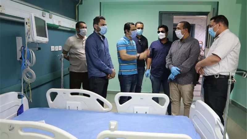 لجنة مشتركة تتفقد جاهزية غرف العزل بمستشفى التأمين الصحي في السويس .صور