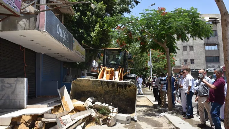 وزير الإسكان: إحالة ٦ محاضر مخالفات بناء للنيابة العسكرية بمدينة القاهرة الجديدة